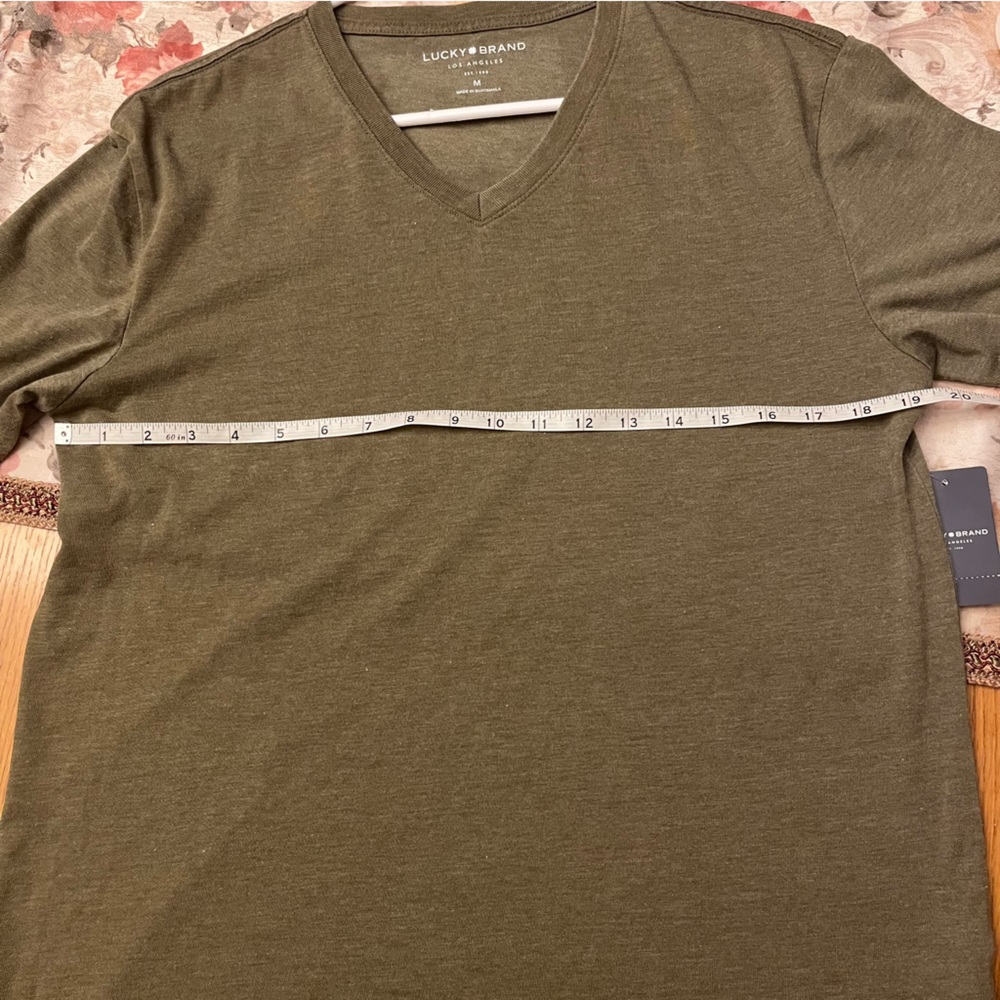 SOFT! Lucky Brand V-Neck T-Shirt MD Lucky Brand Tee TShirt OLIVE GREEN VNeck Top - Picture 8 of 10